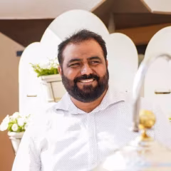 Lo cheff indiano Sukhwinder Hayer del ristorante Swagat. Lo cheff indiano Sukhwinder Hayer del ristorante Swagat.